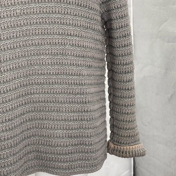 I.E. Relaxed Women Sweater Open Knit Crocheted - Picture 9 of 9